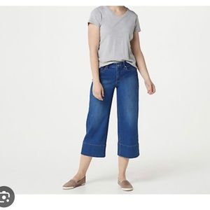 NWT NYDJ wide leg capri with 4 inch hem